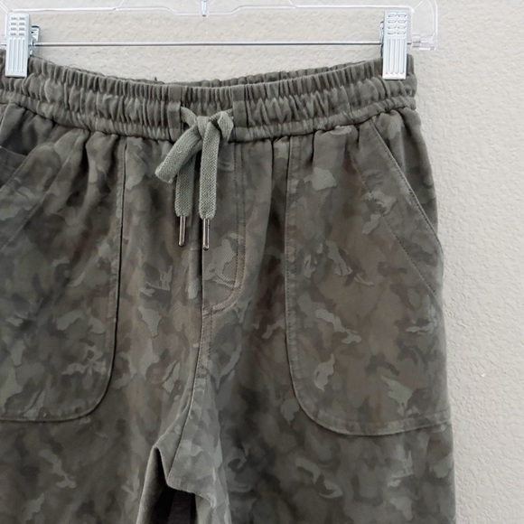 Athleta Farallon Short Bermuda Cotton Camo Olive Green Casual Lounge Travel 0 - Picture 6 of 10